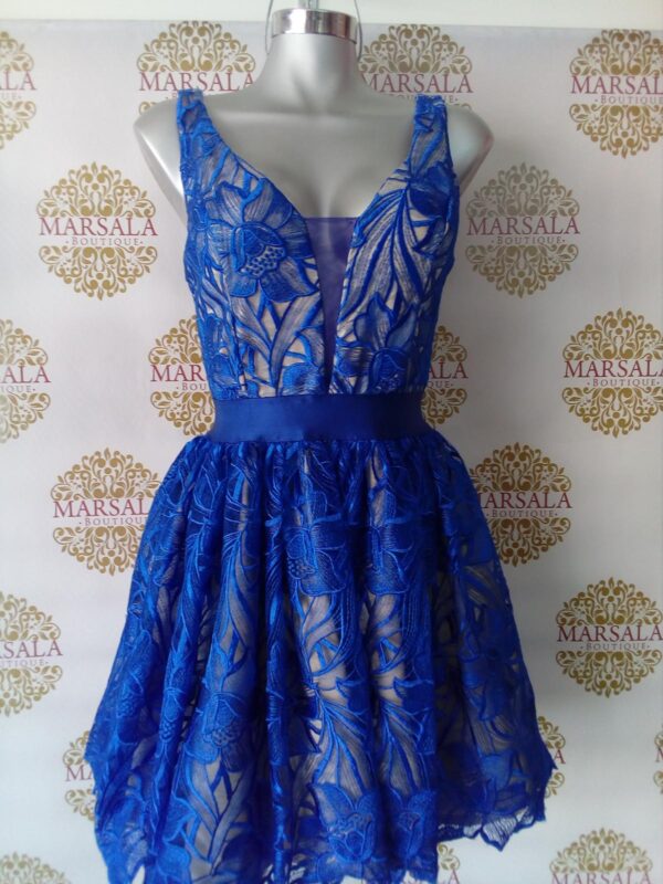 Vestido azul rey encaje corto (G)