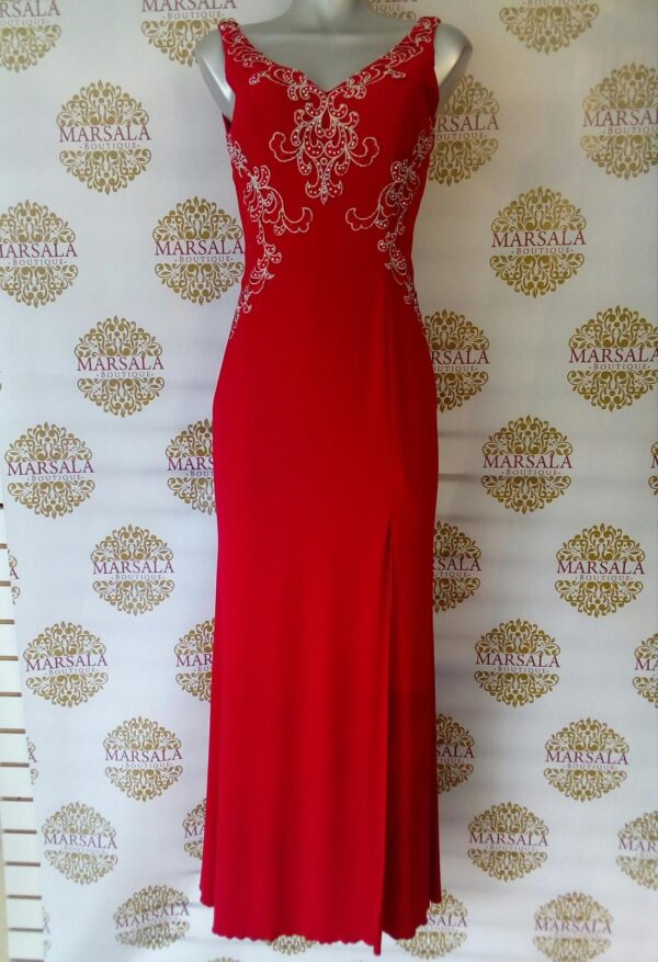 VES-456 Vestido rojo con piedra roja y maya a los lados (10)